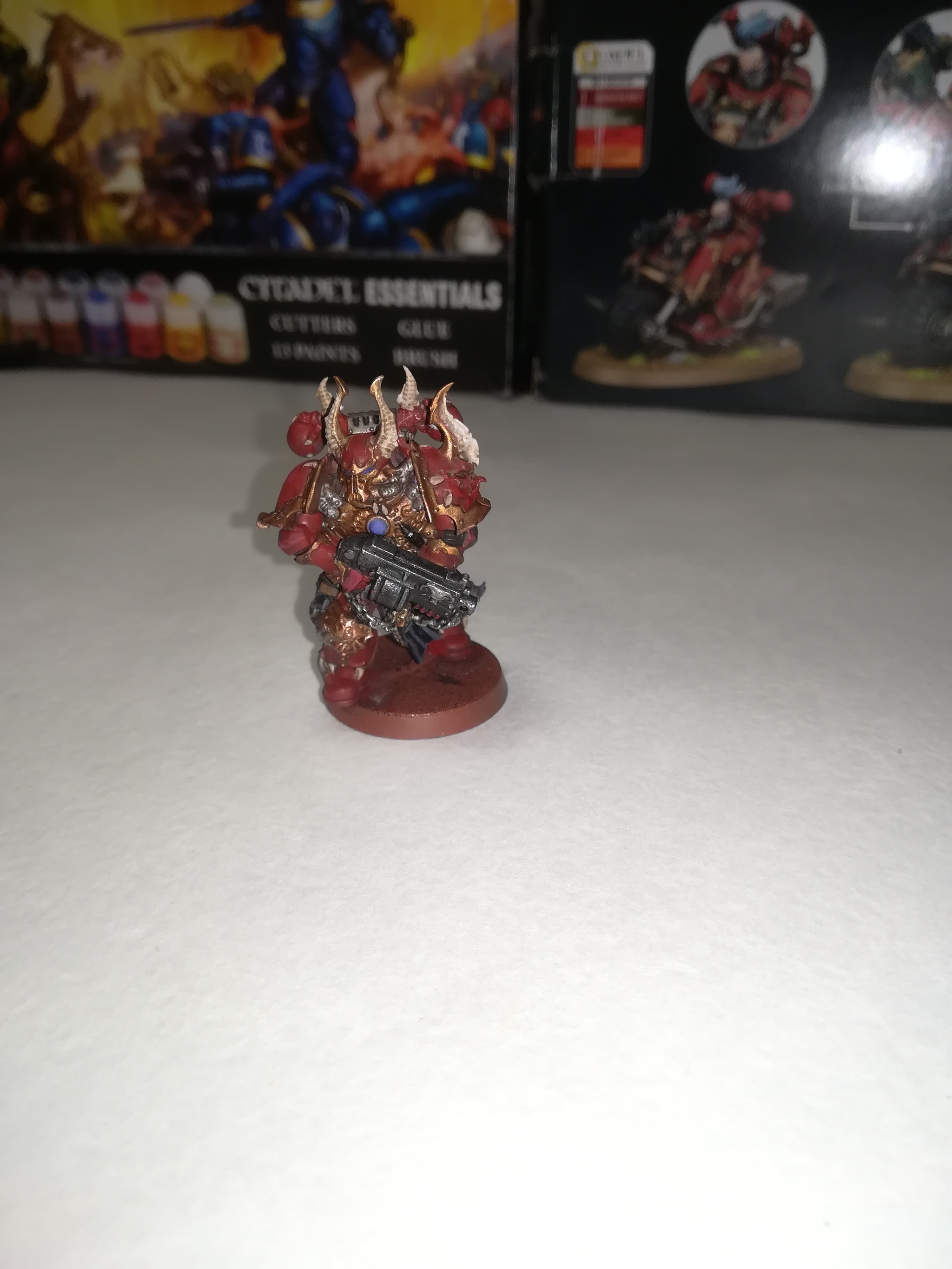 My third paint job. I would like to hear constructive criticism - Warhammer, Hobby, Painting miniatures, Chaos space marines, Longpost