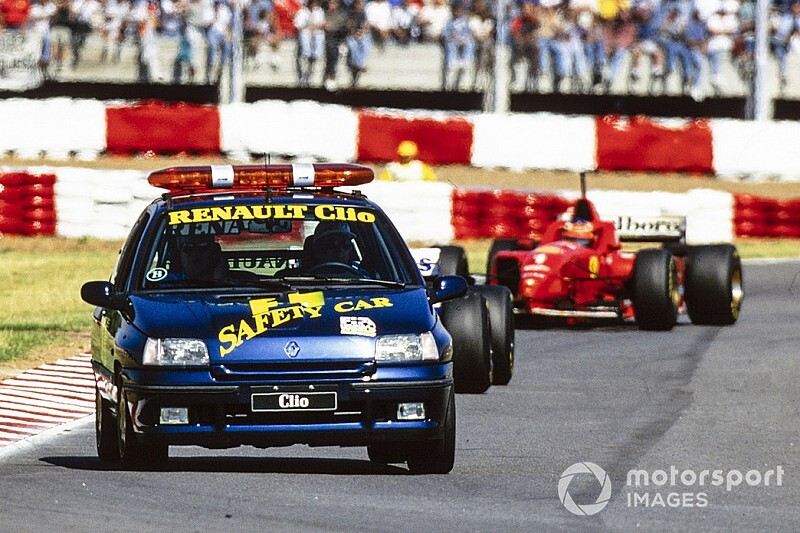 Not just silver Mercedes. What safety cars were used in F1? - Formula 1, Race, Auto, Автоспорт, Safety, Story, Retro, Nostalgia, Longpost