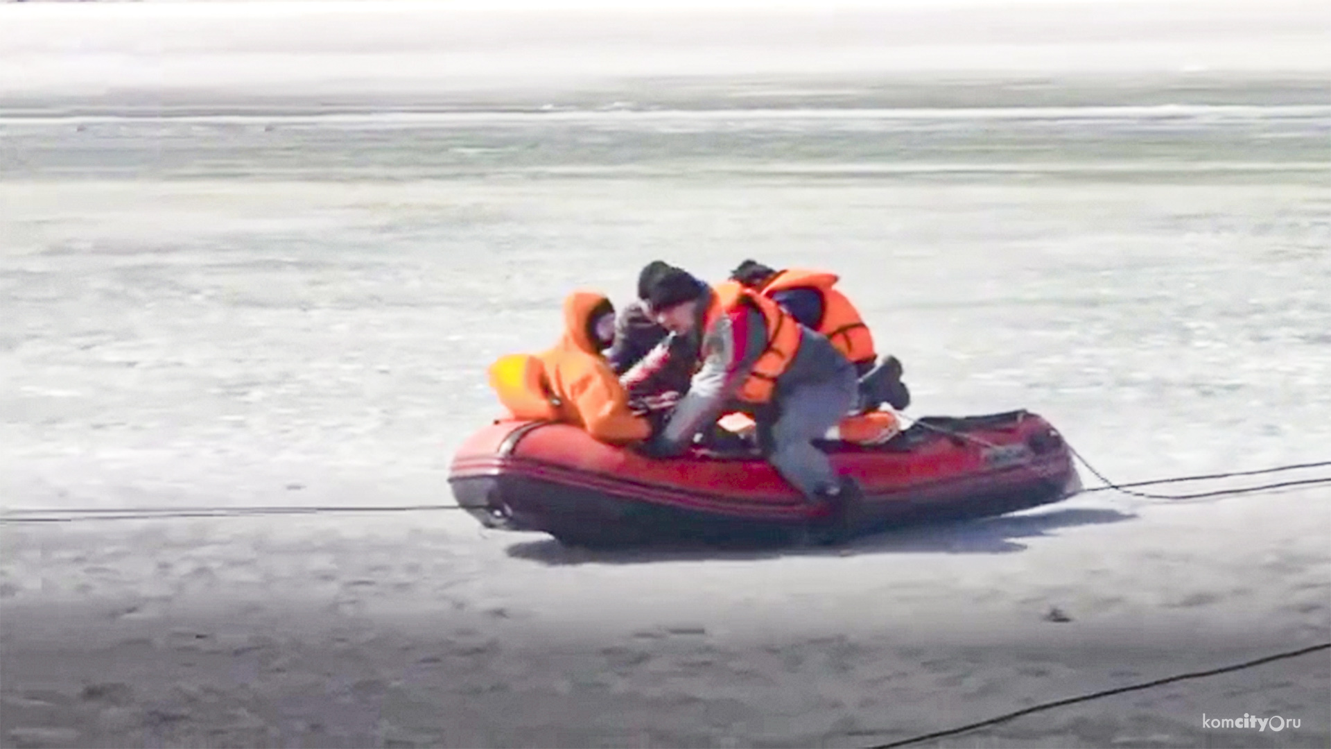 The rescue operation on the ice near the stadium turned into a tragedy. Lenin - Quarantine, Security, Stupidity, Negative