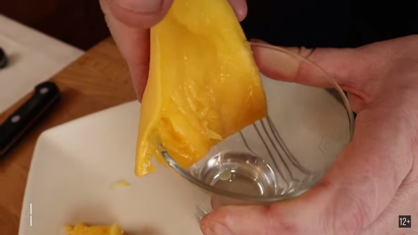 How to choose a MANGO / 4 LIFE HACKS how to eat a mango / Product review - My, Mango, Food, Фрукты, Butchering, Video, Longpost