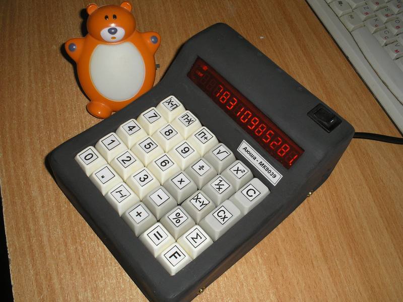 Четырёхбитный калькулятор из картона и шариков / Хабр