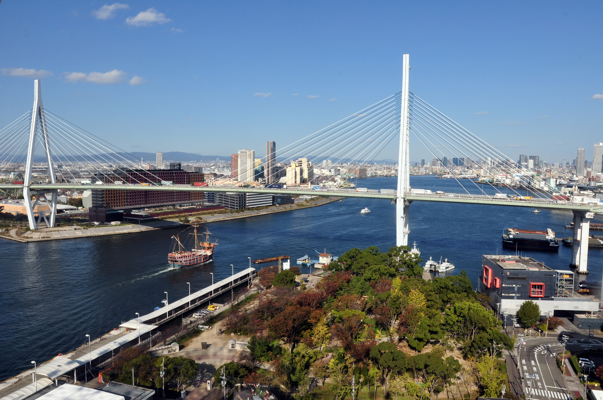 Castle, wheel, tower (Osaka, Japan) - My, Japan, Osaka, Lock, Ferris wheel, Tower, Панорама, Longpost