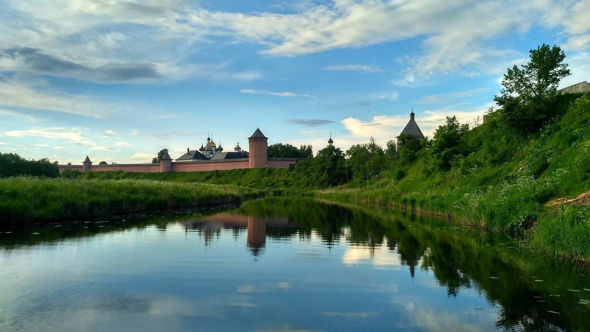 Suzdal photo - My, Suzdal, Kamenka River, Photo on sneaker, The photo, Suzdal Kremlin