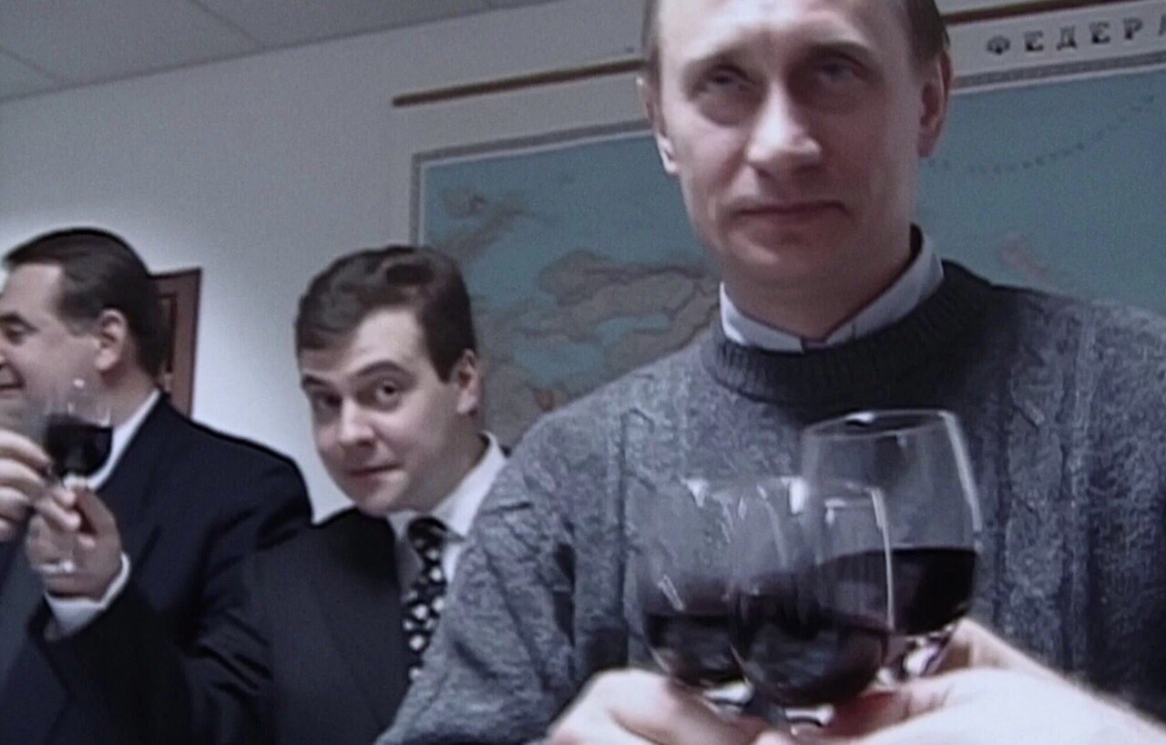 Well, with a threader! - Vladimir Putin, Dmitry Medvedev, Friday, Friday, The photo, 90th, Past