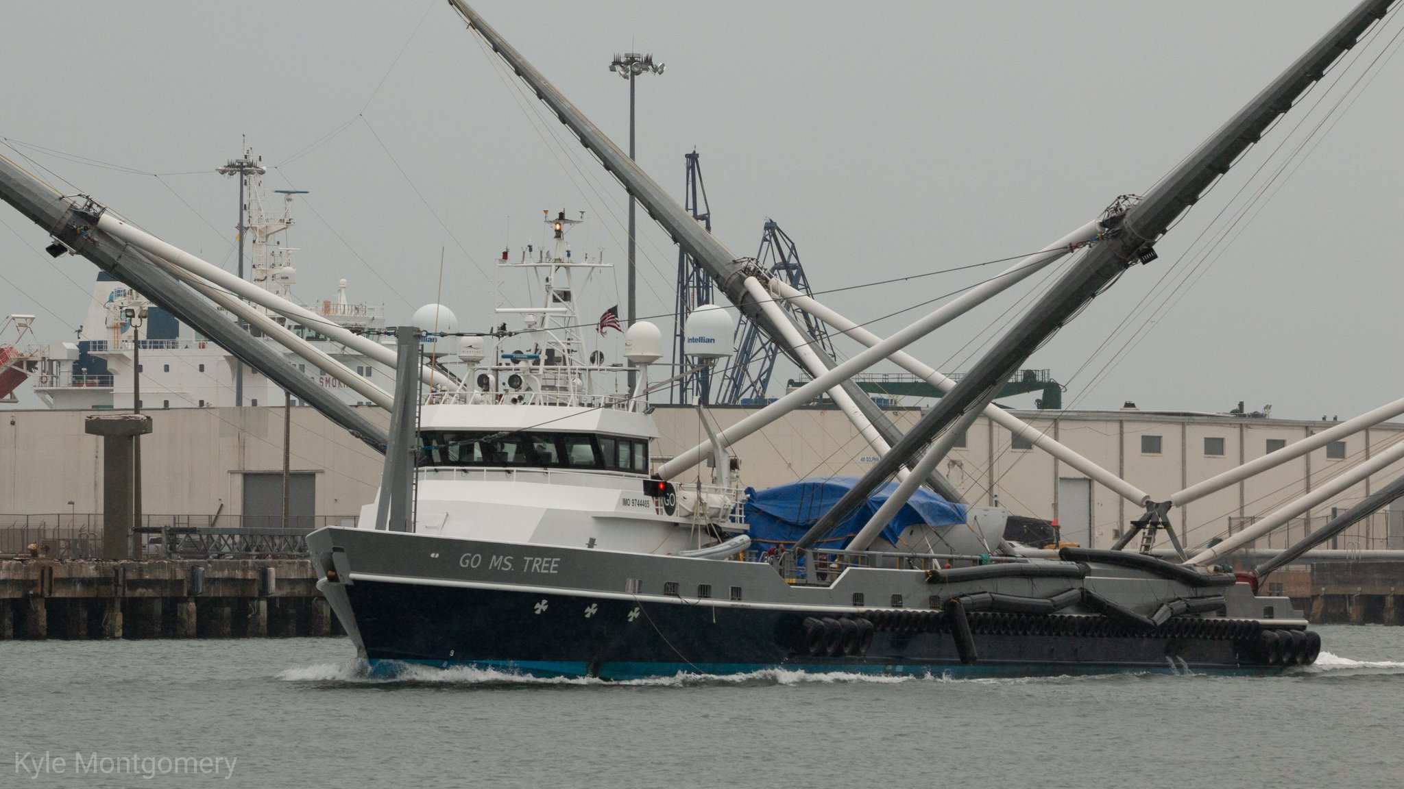 Ships with Falcon 9 fairing flaps arrived at Port Canaveral - Spacex, Head fairing, Cape Canaveral, Dragon 2, Cosmonautics, Video, Longpost