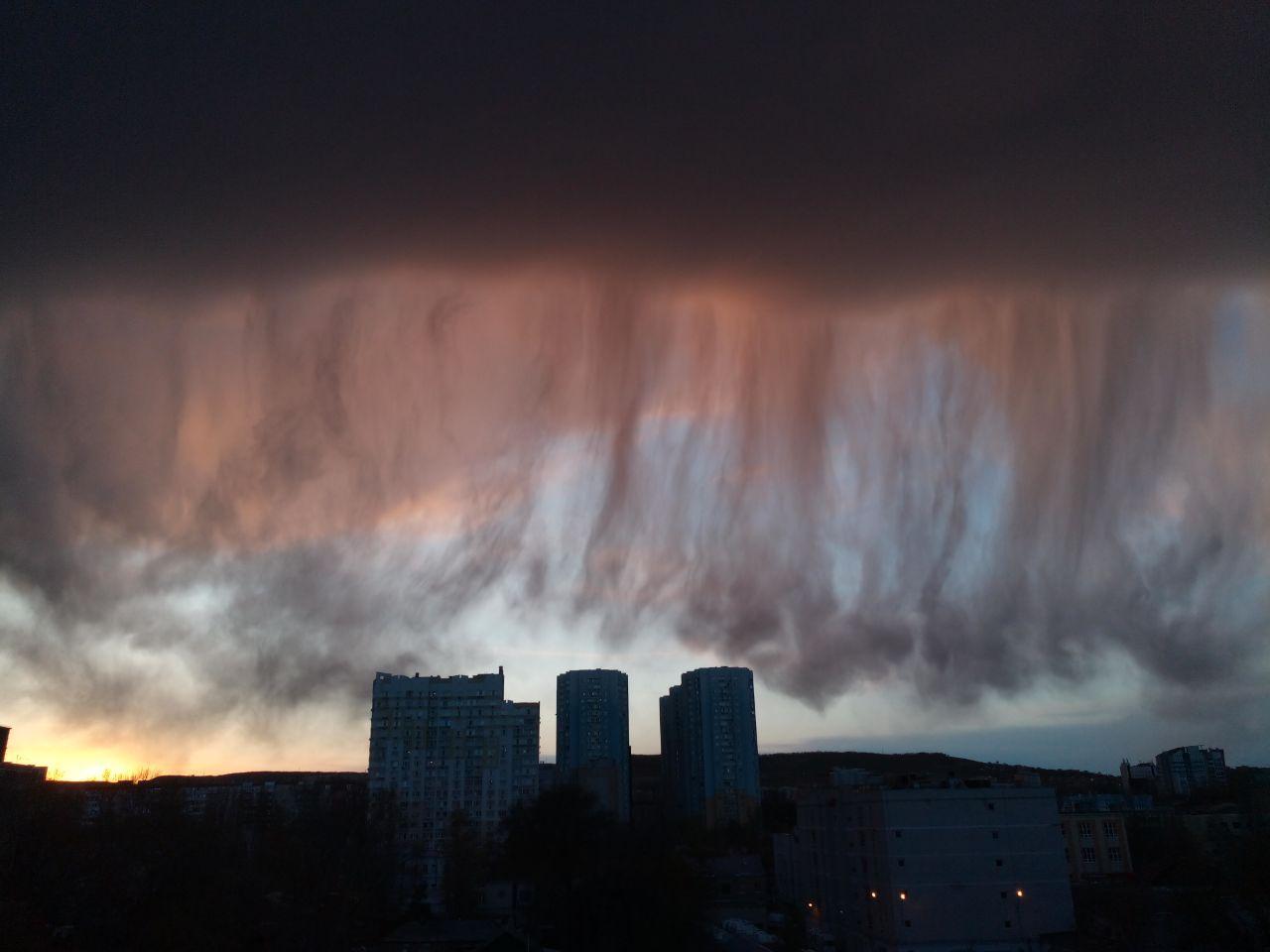 What is the name of the phenomenon? - My, Saratov, The clouds, Sky, Weather, Nature, Russia, Longpost