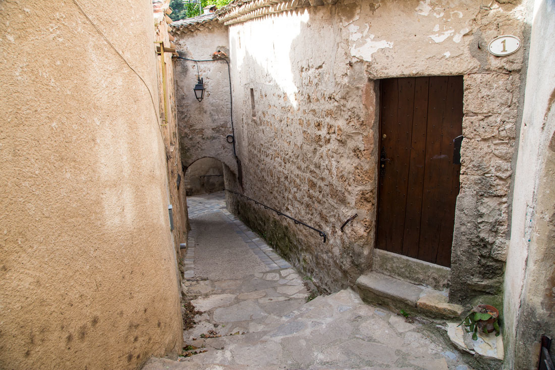 The village of Saint-Guilhem-le-Desert in the French Alps - My, France, Village, A small village, Alps, The mountains, Longpost