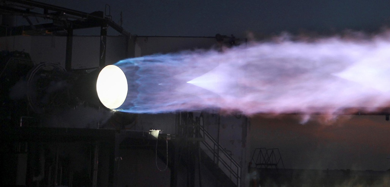 Elon Musk says SpaceX is about a month away from testing a vacuum version of the Raptor engine - Spacex, Starship, Rocket engine, Raptor, Cosmonautics, Longpost