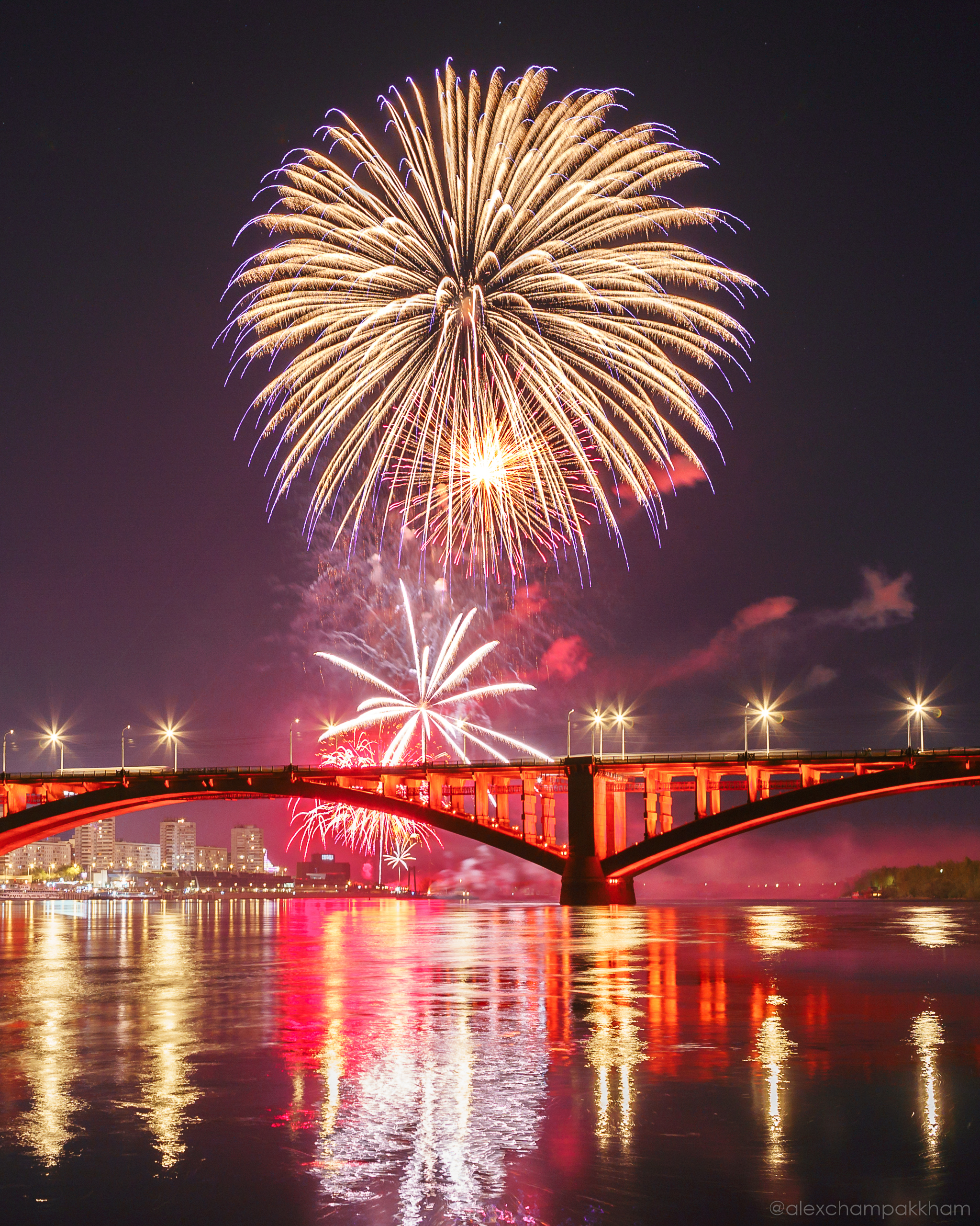 Festive fireworks in honor of the 75th anniversary of the Victory - My, Victory, Krasnoyarsk, Firework, The photo, Longpost