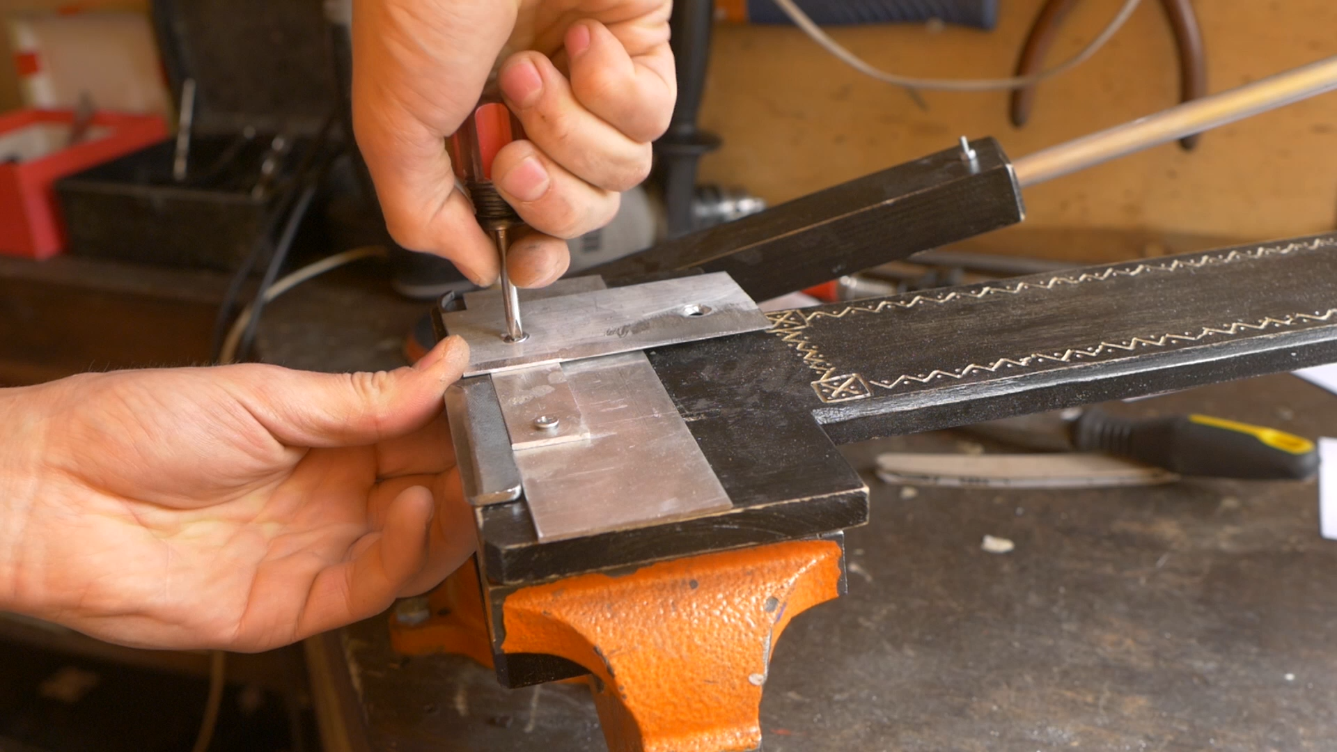 I haven't shaved for 30 years, so I made a straight razor - My, Homemade, Knife, Handmade, With your own hands, Needlework, Berendey, Video, Longpost, Straight razor