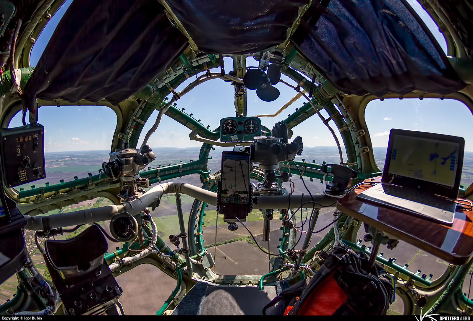 Aquarium - Airplane, An-30, Flight, Cockpit