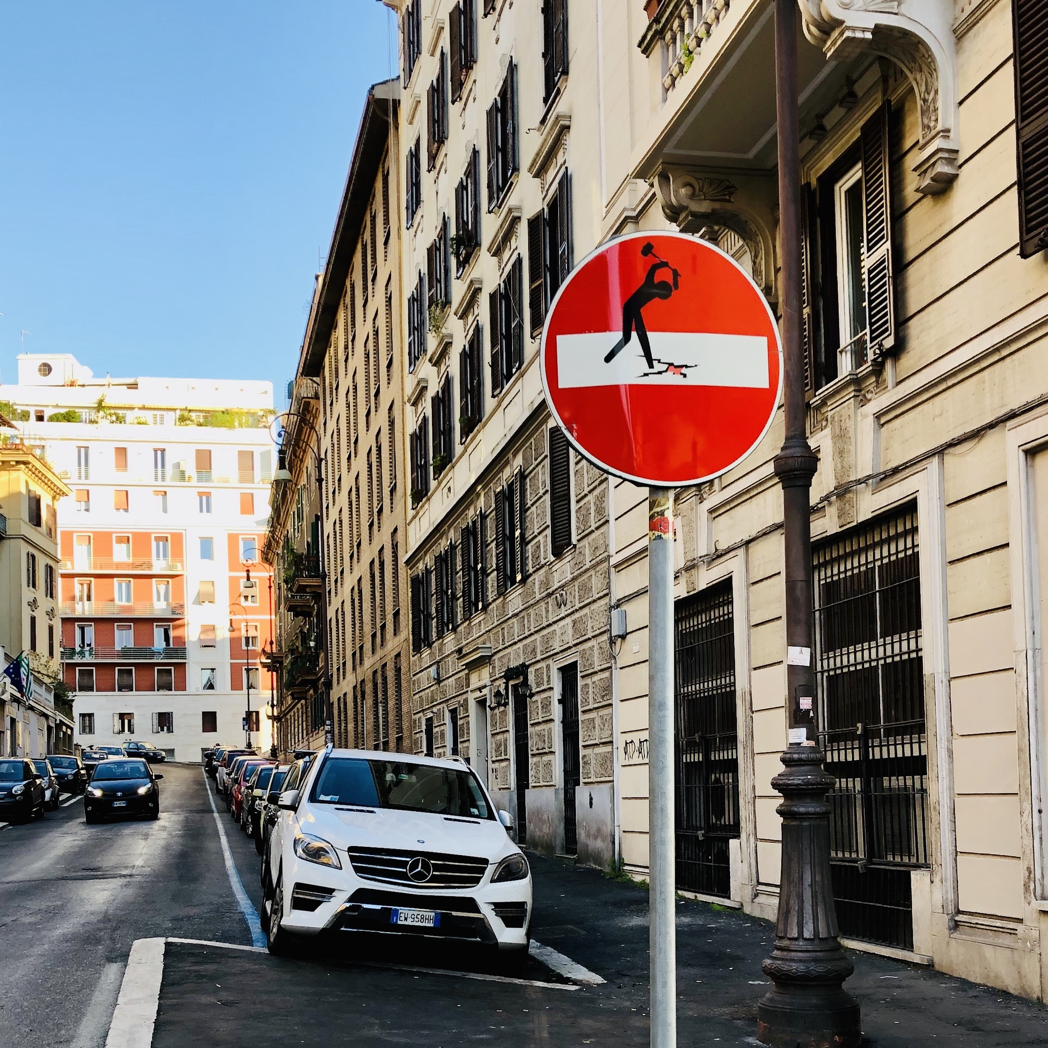 Please give me a sign! - My, Travels, Italy, France, Road signs, Modern Art, Longpost