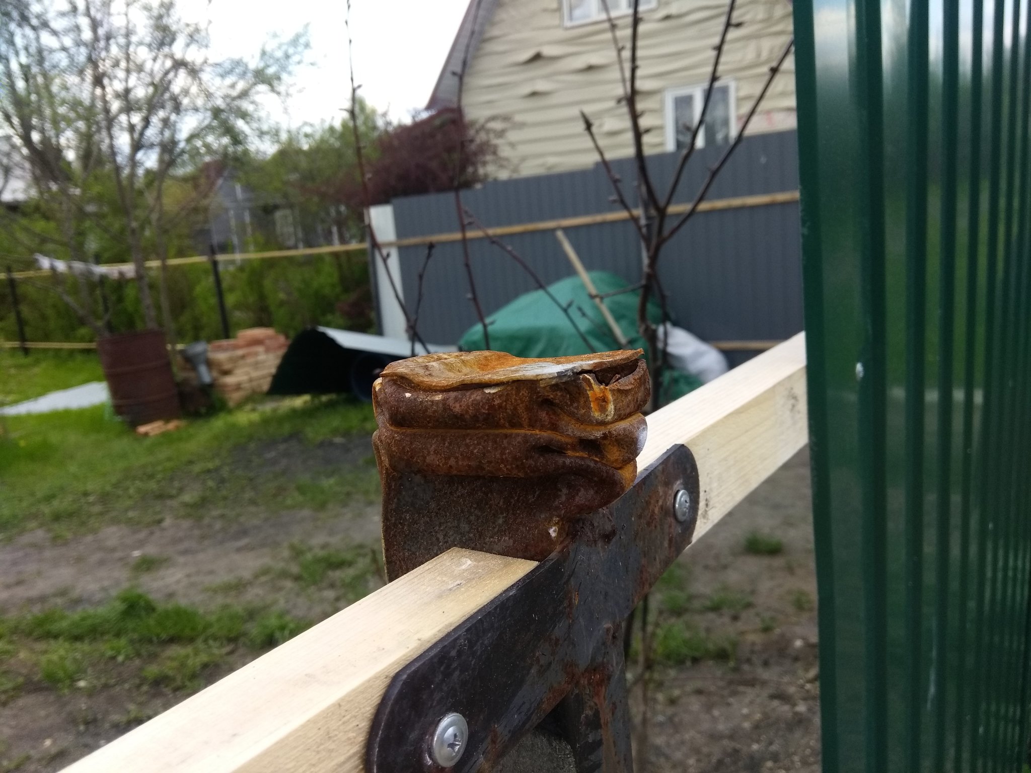 Melted fence post after a fire - My, Longpost, Fire, Photo on sneaker