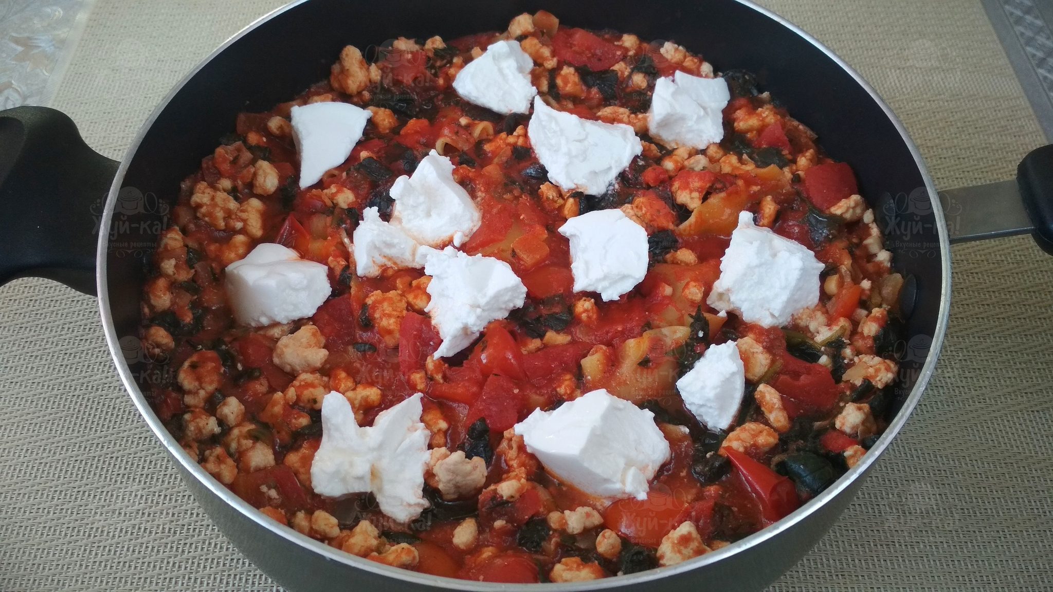 Hearty Lunch in a Frying Pan! - My, Recipe, Chew-Ka!, Noodles, Cheese, Lasagna, Culinary minced meat, Yandex Zen, Longpost, Cooking