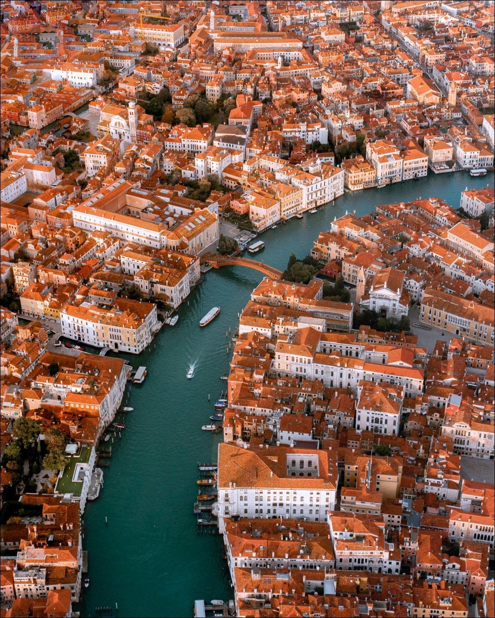 Red Venice - Venice, Roof, Channel, Town, The photo