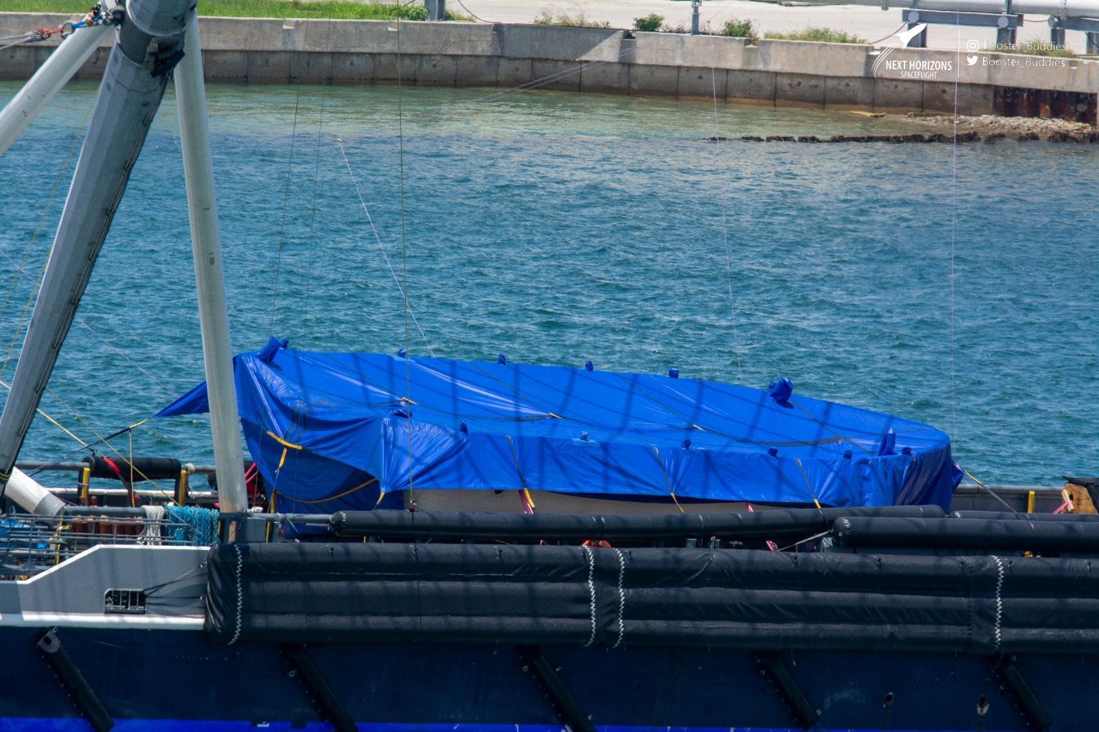 Two salvaged Falcon 9 fairing flaps arrived at Port Canaveral after the Starlink-8 mission - Spacex, Head fairing, Space, Falcon 9, Cape Canaveral, Blue origin, Longpost