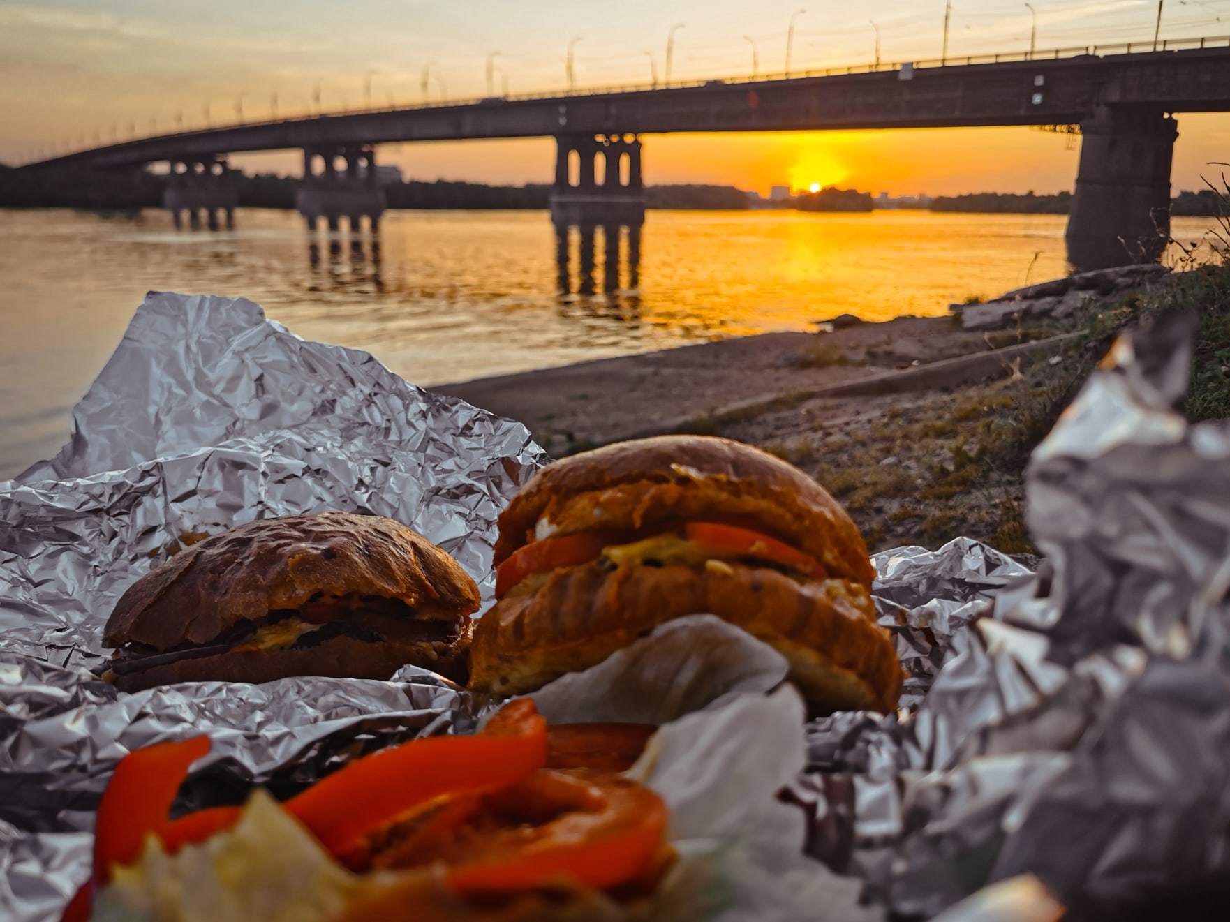 Burgers at the burger bar buterbrotbar - My, Burger, Food Review, Omsk, Food, Street food, Fast food, Sunset, Foodphoto, Longpost