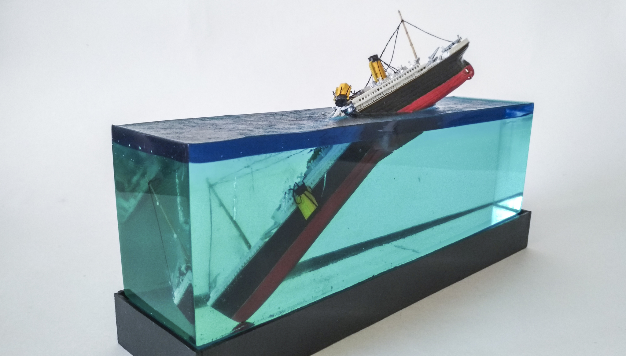 Diorama with the sinking Titanic - My, Diorama, Prefabricated model, Titanic, Epoxy resin, Stand modeling, Video, Longpost