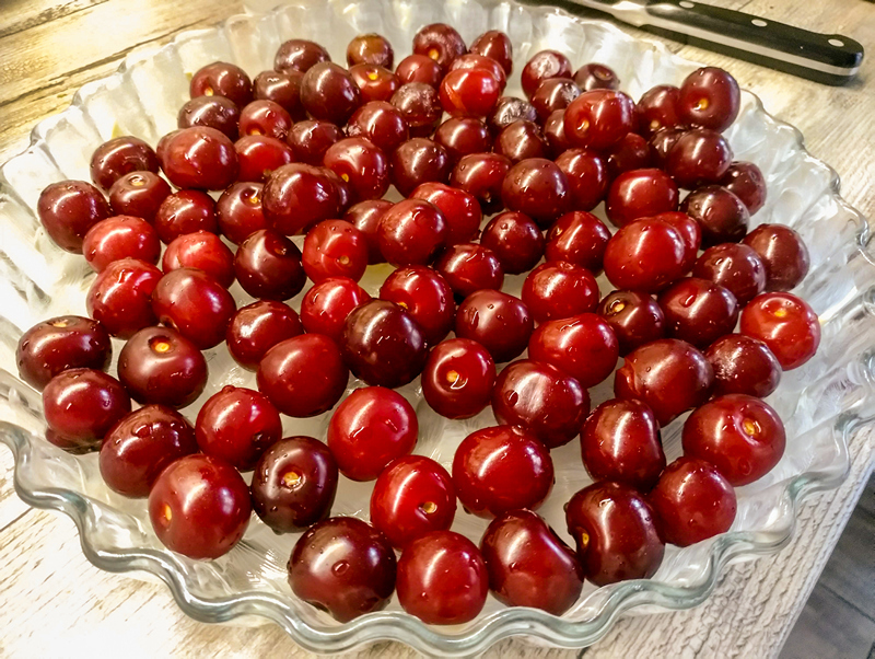 Вишневый пирог с орехами (clafoutis, но это не точно) - Моё, Кулинария, Рецепт, Пирог, Вишня, Выпечка, Миндаль, Пекан, Клафути с вишней, Длиннопост