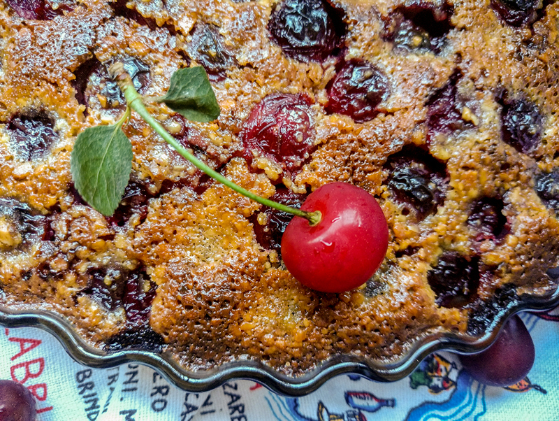 Вишневый пирог с орехами (clafoutis, но это не точно) - Моё, Кулинария, Рецепт, Пирог, Вишня, Выпечка, Миндаль, Пекан, Клафути с вишней, Длиннопост