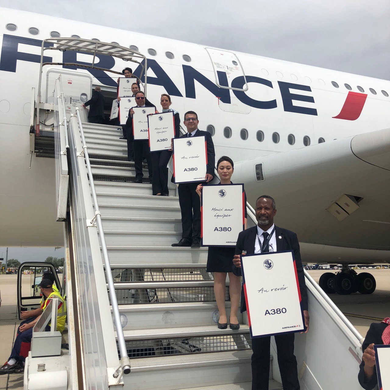 That's all. Air France A380 makes its last flight - Air France, Airbus A380, Airplane, Parting, The photo, Aviation, Longpost