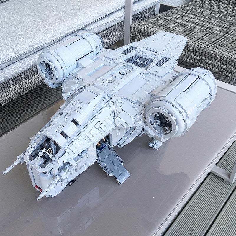 Homemade Razor's Edge - a spaceship from the TV series The Mandalorian - Constructor, Lego, Star Wars, Mandalorian, Spaceship, Serials, Reddit