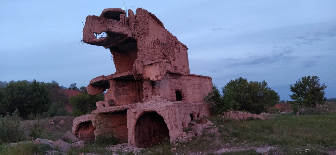 An incomprehensible something in the middle of the steppe... - My, Abandoned, What's this?, Destruction, Building