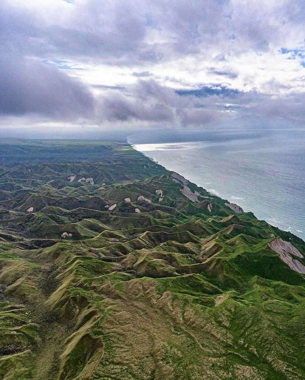 Белые скалы на Курилах - Курильские острова, Скалы, Природа, Россия, Фотография, Длиннопост, Побережье