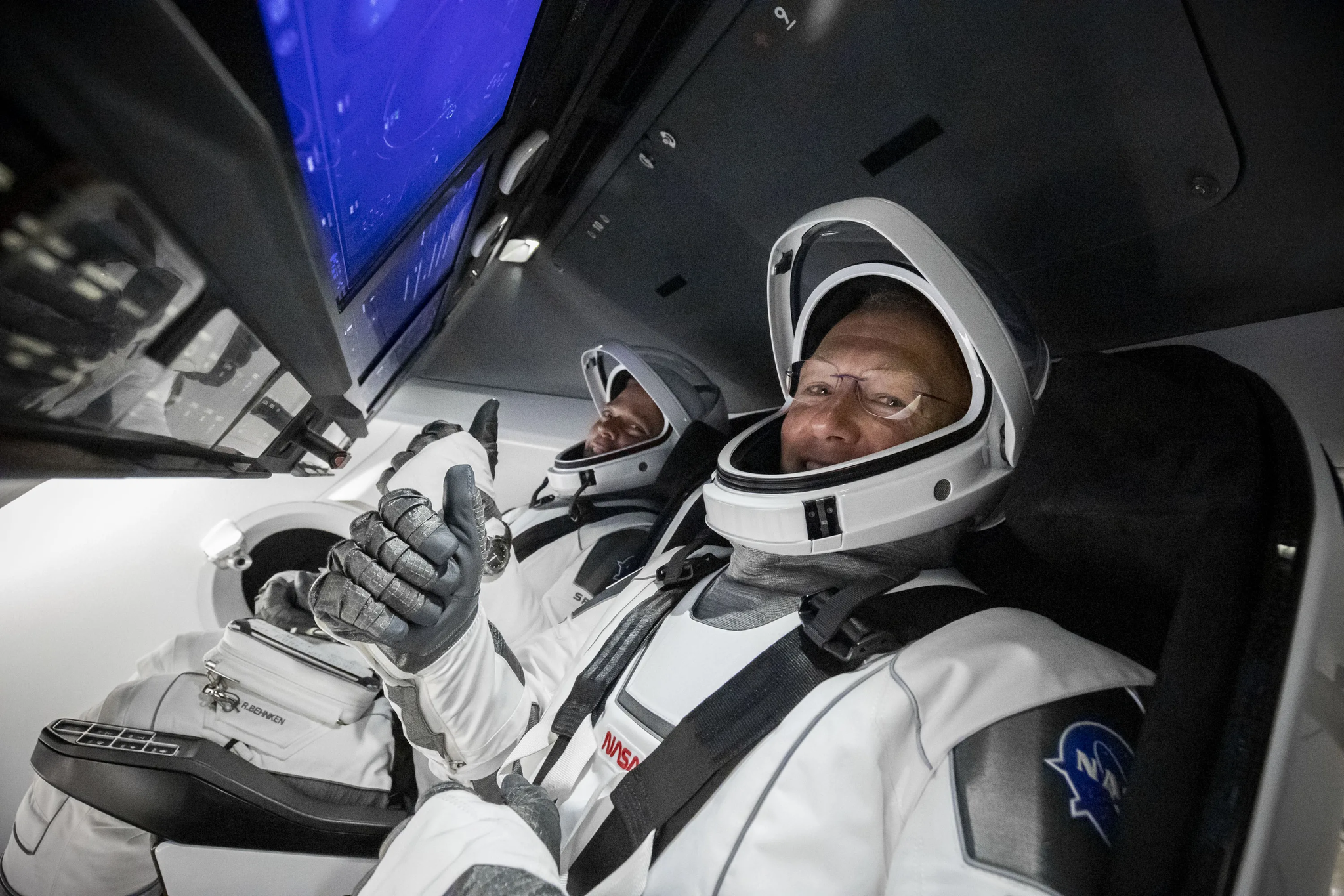 Four ISS crew members took part in assessing the “comfort level” of the new SpaceX Crew Dragon spacecraft - Spacex, Dragon 2, Cosmonautics, Roscosmos, Spaceship, Technologies, USA, Video