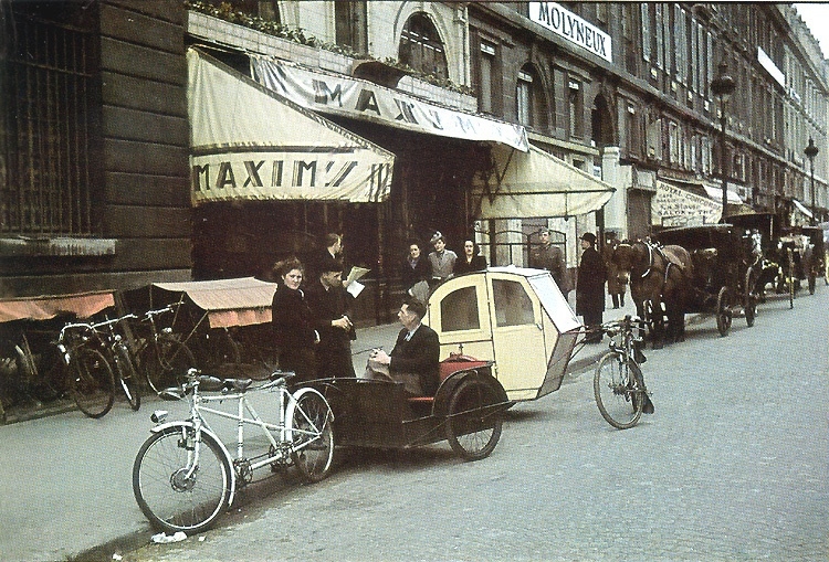 Фото Парижа. 1942-1943 год - продолжение - Вторая мировая война, Париж, Фотография, Длиннопост, Транспорт, Велосипед, Политика