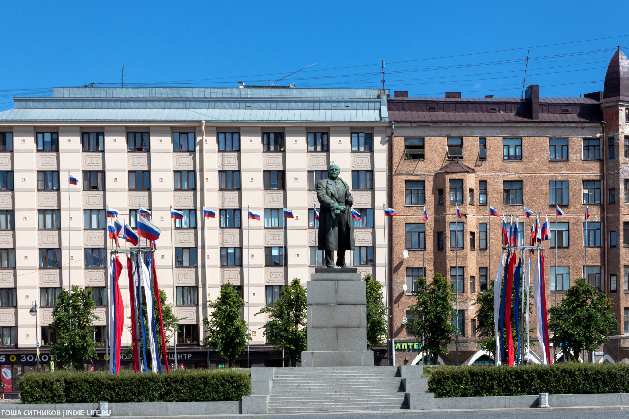 Ленина 18 выборг. Стена Ленинградская.