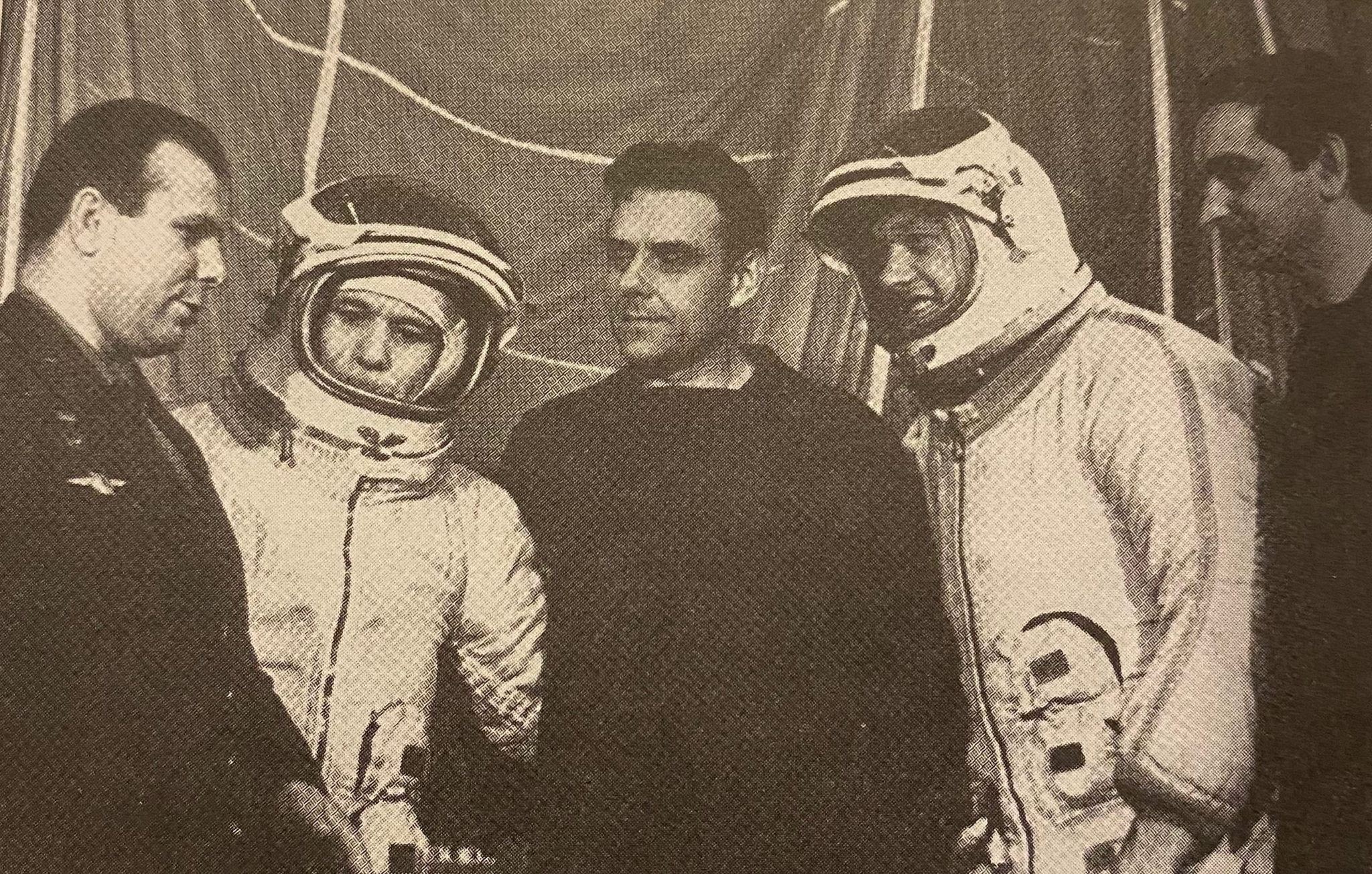 Первые полеты космонавтов в ссср. Комаров космонавт Союз 1. Союз 1 Гагарин.