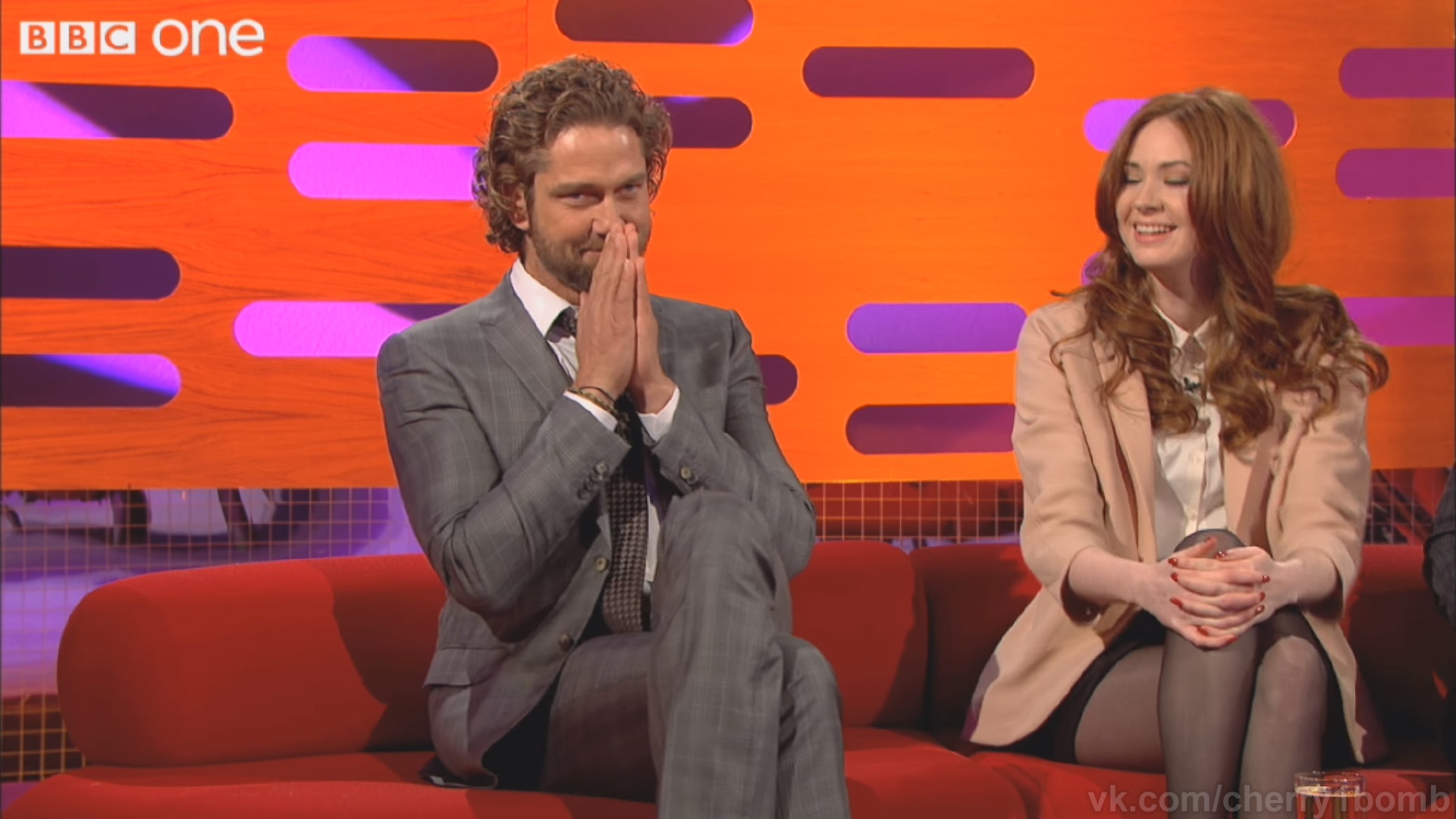 Really awkward situation - Gerard Butler, Actors and actresses, Celebrities, Storyboard, The Graham Norton Show, Kilt, Wedding, Longpost, Karen Gillan