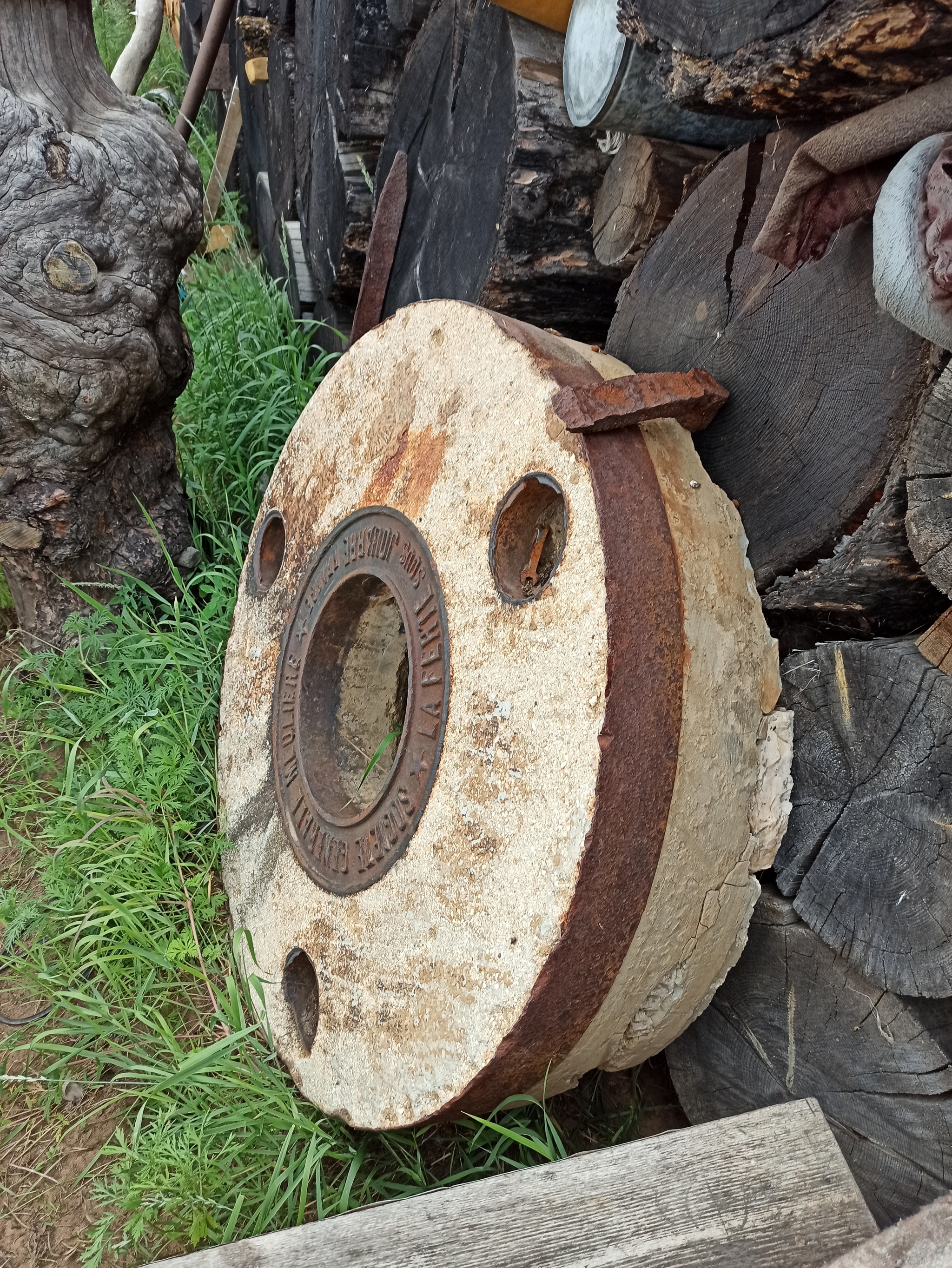 Millstone with inscription in French - My, French, Metal detector, Artifact, Millstone, Transbaikalia, Longpost