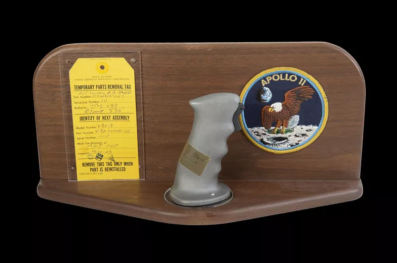 Apollo 11 joysticks sold for $780 thousand - Apollo 11, NASA, Space, Joystick, Spaceship, Cosmonautics, Longpost