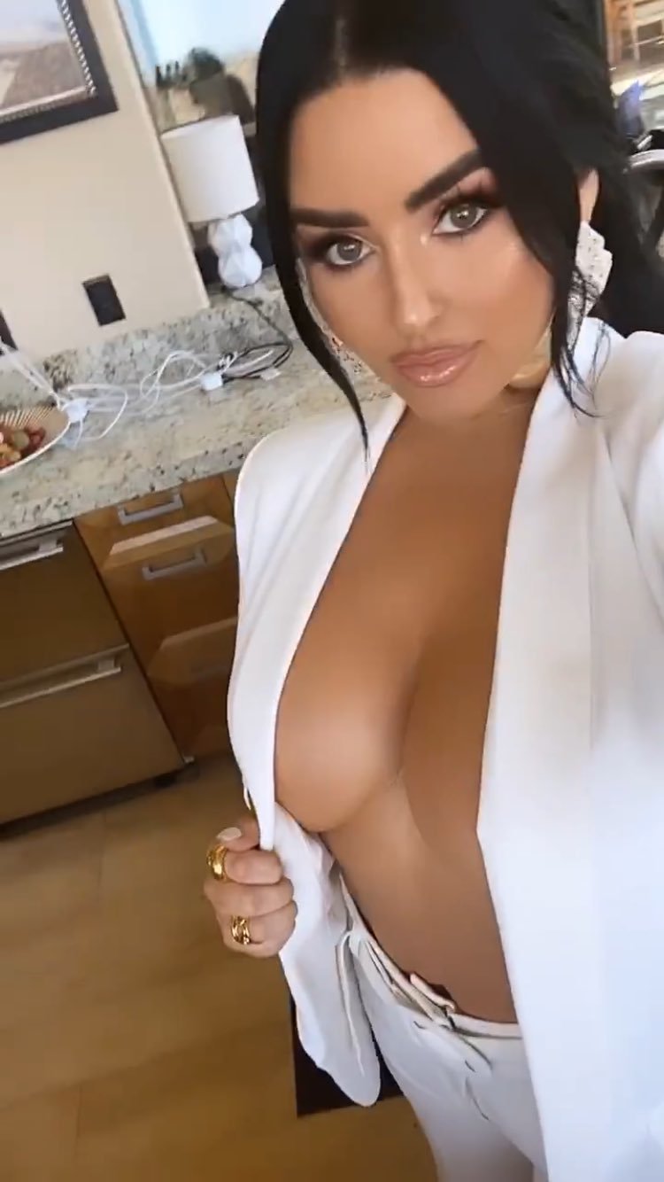 Abigail Ratchford is the most beautiful doll on Instagram! - NSFW, The photo, Beautiful girl, Girls, Models, Selfie, Gorgeous, Instagram, Longpost