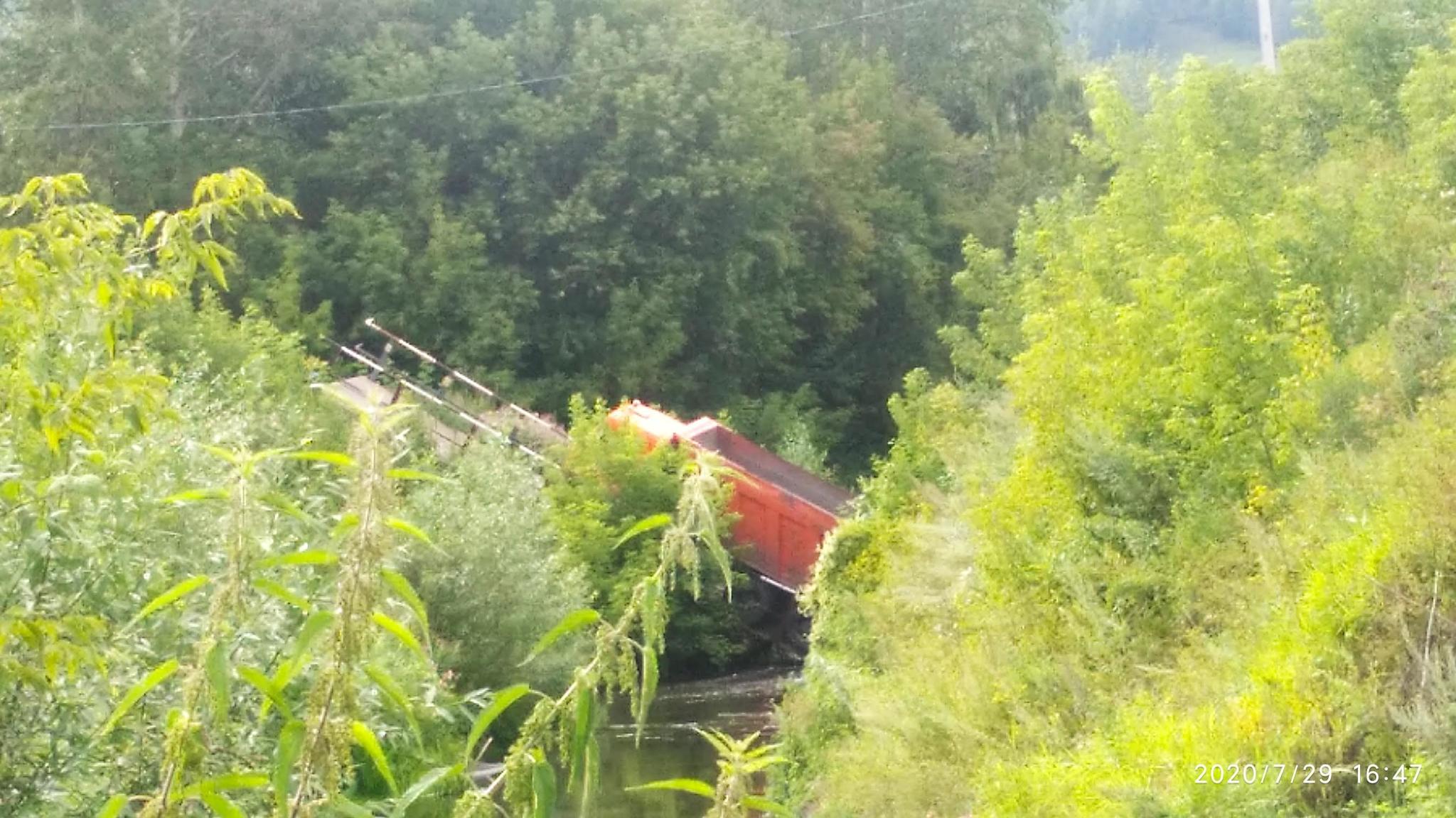 In the Prokopyevsky village of Spichenkovo, the last bridge across the river was broken - My, Road accident, Bridge, Destruction