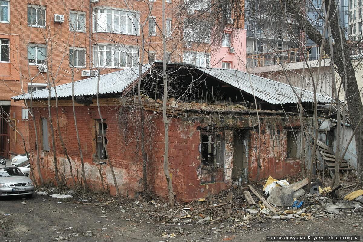 Внутри заброшенного старинного дома | Пикабу