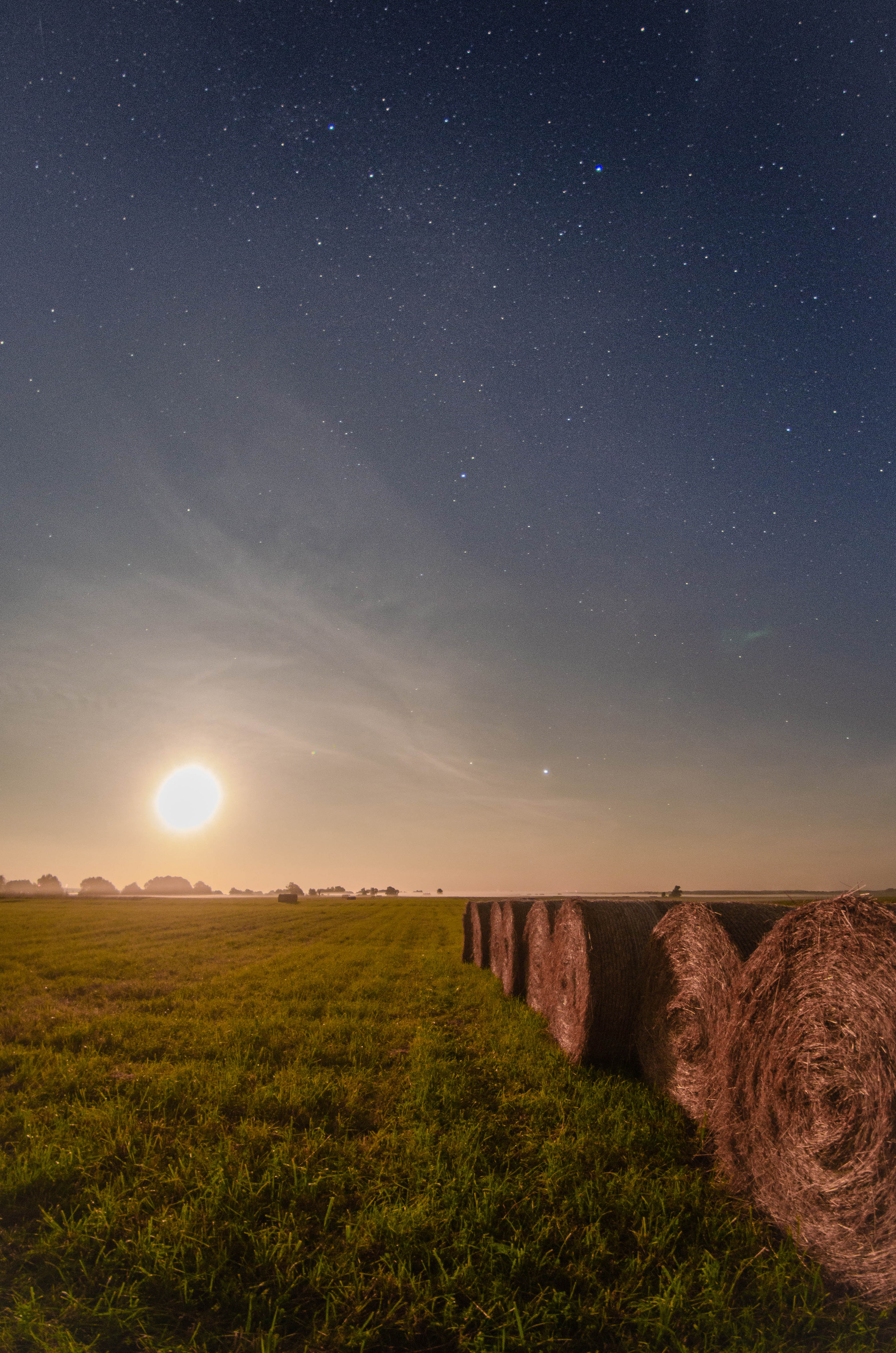 Night haymaking - My, Nikon, Nikon d7000, Nature, Haymaking, Sky, moon, Freezelight, Longpost, Kaluga region