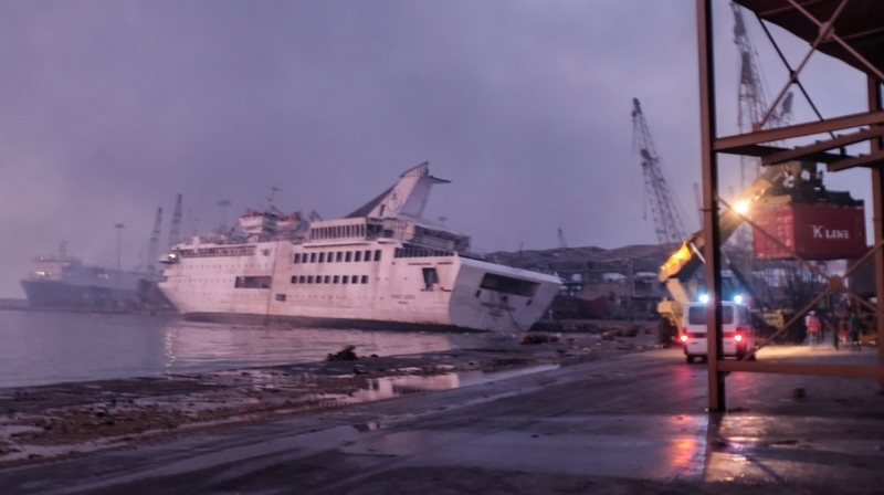 Порт Бейрута утром 5 августа... - Бейрут, Порт, Взрыв, Корабль, Фотография, Длиннопост, Негатив, Взрывы в порту Бейрута