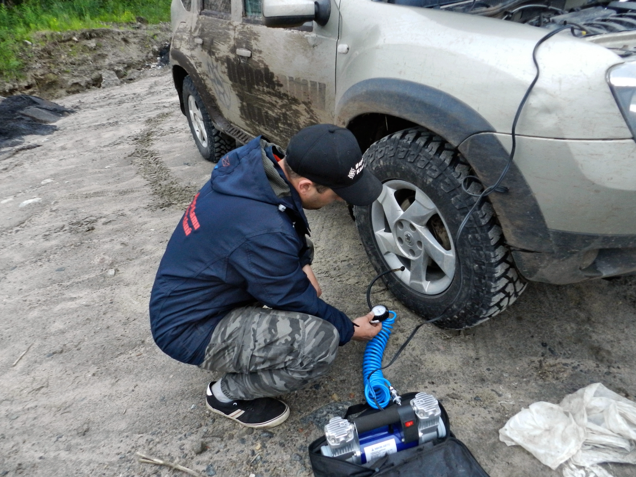 The way back. They almost drowned Shniva in the swamp! Wrangler, Pajero, L200, Duster. Part 2, Offroad - My, Murmansk, 4x4, Offroad, Niva, Renault Duster, Kola Peninsula, Jeep, Swamp, Video, Longpost