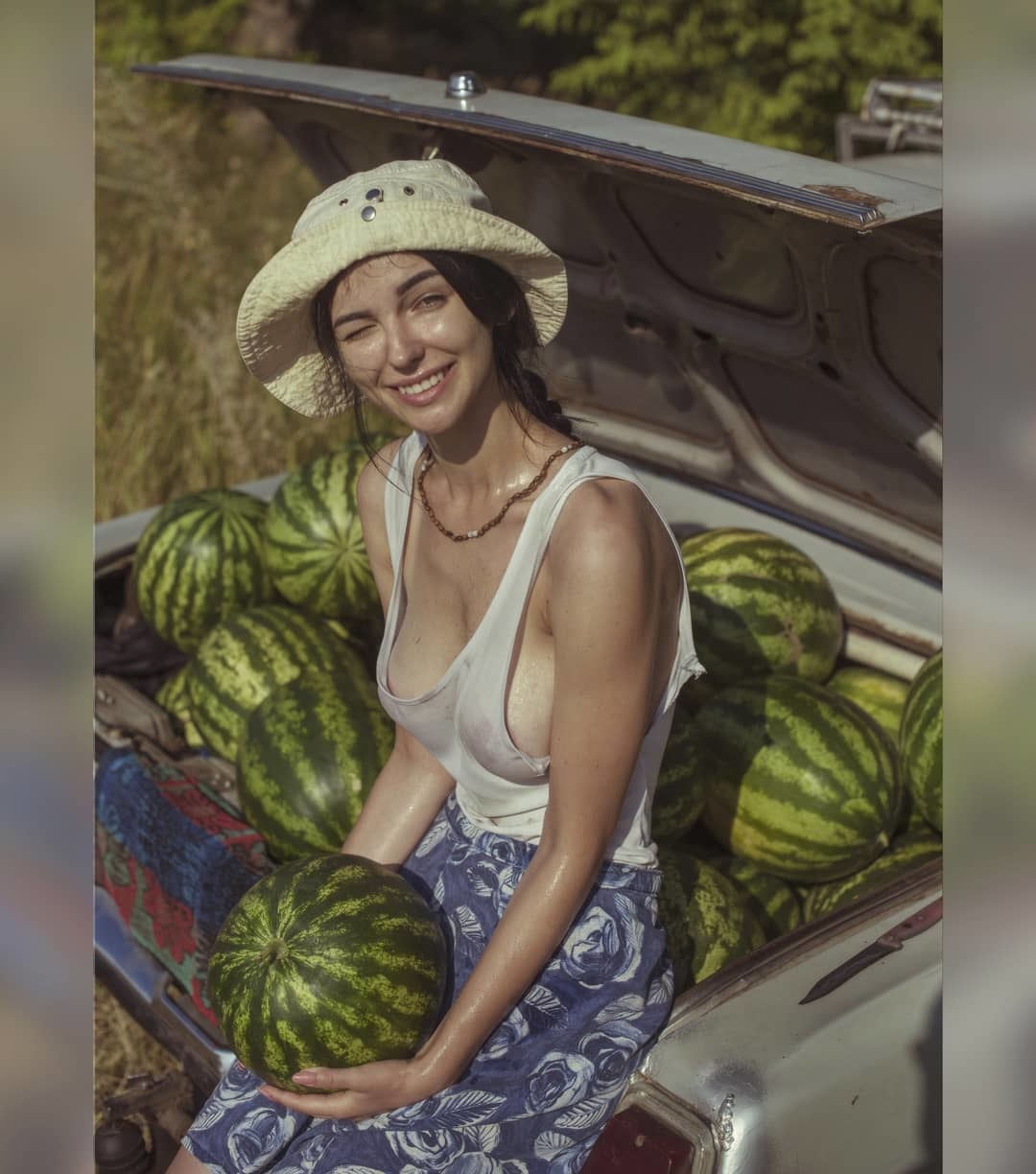 Come up, swoop in, buy a juicy watermelon - NSFW, Girls, Watermelon, Photographer David Dubnitsky, Longpost, Volga, Trunk, Breast