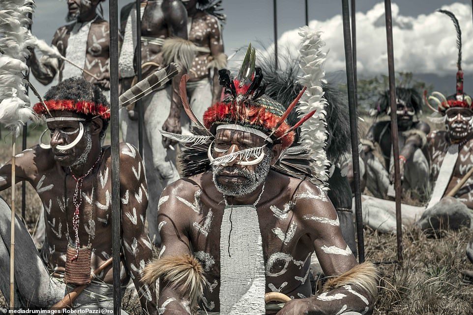 Red-and-white - NSFW, Longpost, Natives, Tribes, The photo, Battle Coloring