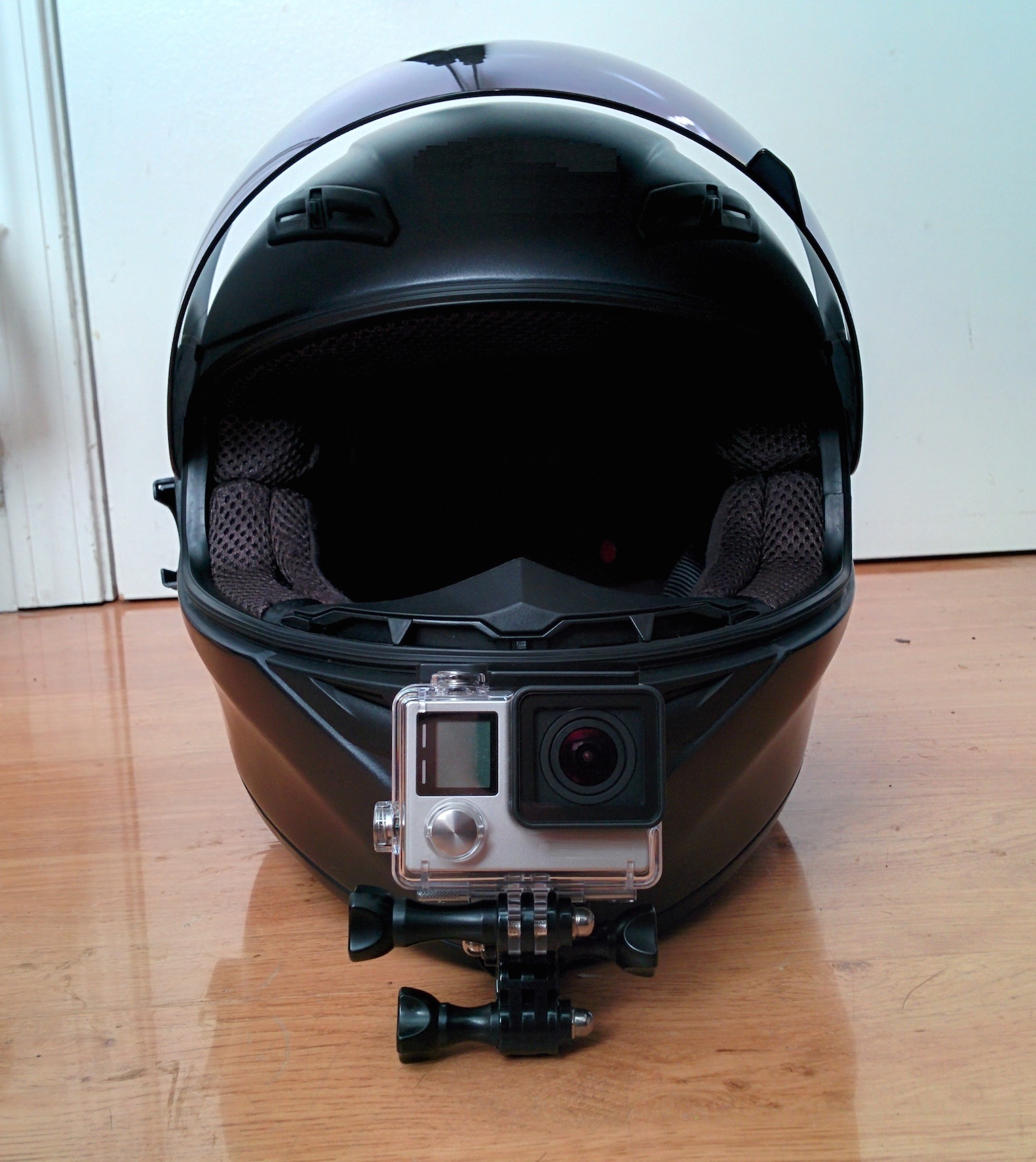 Купить камеру на шлем. Крепление GOPRO на шлем модуляр. GOPRO на шлем военный. GOPRO на шлем мотоцикла. Экшн камера на шлем мотоцикла.
