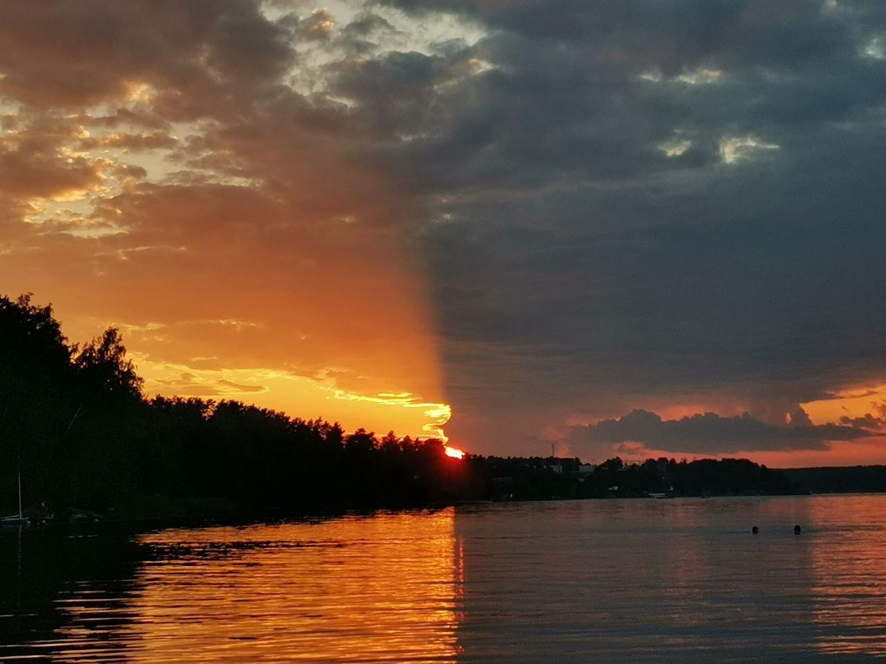 Sunset split - My, Losevo, Leningrad region, Sunset, Clouds, Weather