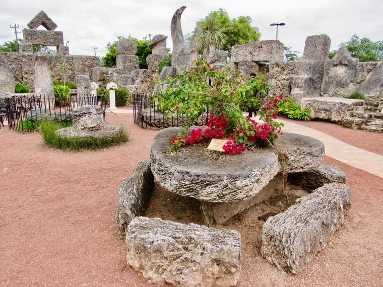 Alone in the field is not a warrior, but a traveler - Coral Castle, Craftsmanship, Longpost