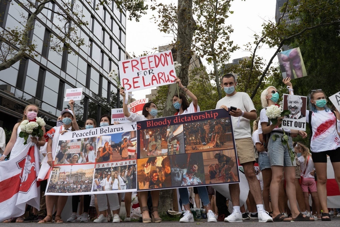 Сегодня в Нью-Йорке у здания ООН прошел митинг выходцев из Беларуси в поддержку соотечественников - Фотография, Новости, Республика Беларусь, Нью-Йорк, ООН, Народ, Политика, Митинг, Длиннопост