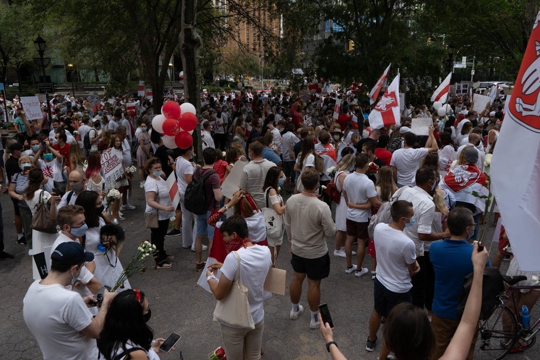 Сегодня в Нью-Йорке у здания ООН прошел митинг выходцев из Беларуси в поддержку соотечественников - Фотография, Новости, Республика Беларусь, Нью-Йорк, ООН, Народ, Политика, Митинг, Длиннопост