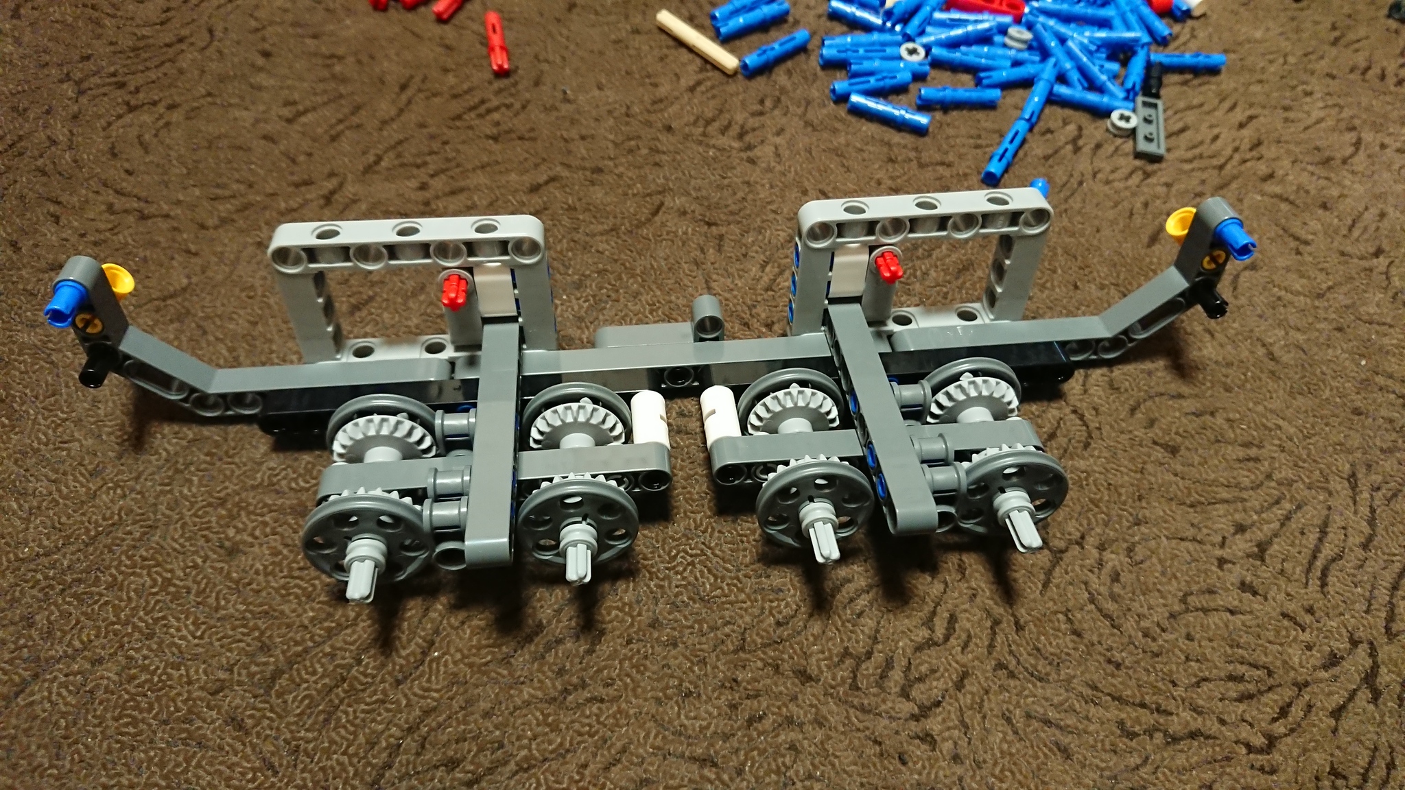 LEGO-обзор: Экскаватор Либхерр (42100), вечер 1 | Пикабу