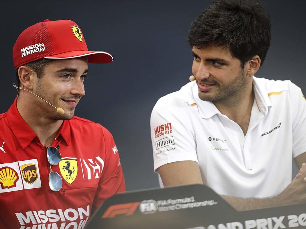 It seems he began to suspect something... - Formula 1, Carlos Sainz, Ferrari